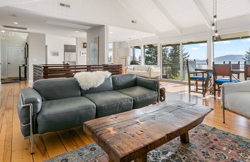 Edgemoor House | Pacific Northwest Retreat, Enjoy sunsets over island views