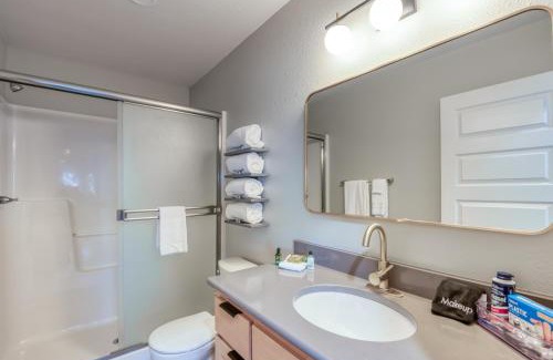 Lincoln City Apartment | Pacific Peeks One - OceanView - EV Charger - Pet Friendly
