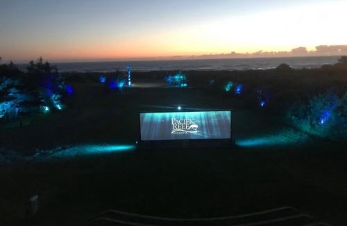 Gold Beach Resort | Pacific Reef Hotel & Light Show
