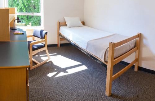 Vancouver Hostel | Pacific Spirit Hostel