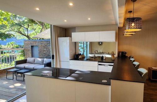 Arue Condo | Pacific suite