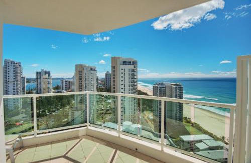 Main Beach Apartment | Pacific Views Resort
