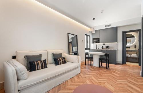 Adelfas Apartment | Pacifico Suites near Retiro