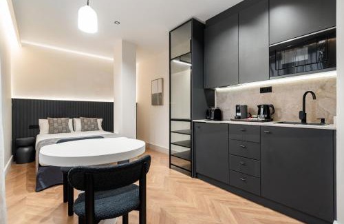 Adelfas Apartment | Pacifico Suites near Retiro