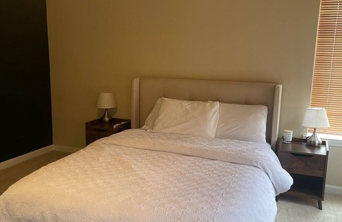 Franconia Condo | pacious 3bdrm/2bath near Metro DC/Alexandria