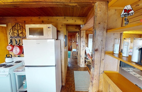 Spanish Valley Cabin | Pack Creek ~ Trails End. Affordable Cabin on the outskirts of Moab
