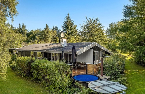 Sønder Ydby House | Pack your bags and enjoy your next holiday in this oasis by the fjord.