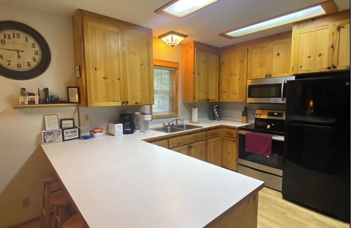 Packwood Cabin | Packwood Adventure Lodge:private HOT TUB, game room, river access, 15 min to SKI
