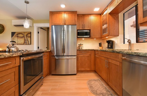 Kihei Condo | PacSB102 Whale Season Deals at Spacious 3BD Condo Across Beach w AC Pool