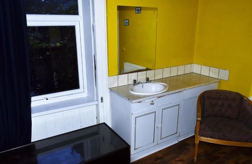 Queens Quarter Hostel | Paddy's Palace Belfast