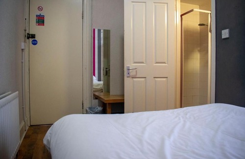 Queens Quarter Hostel | Paddy's Palace Belfast