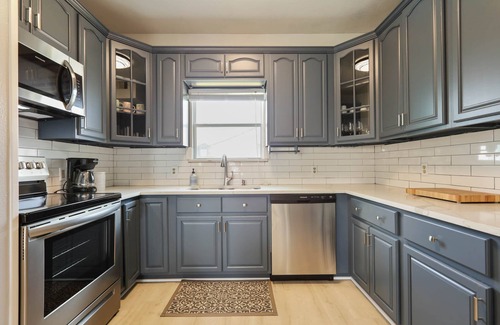 Port Bolivar House | Paden's Place, Gulfview, steps to the sand