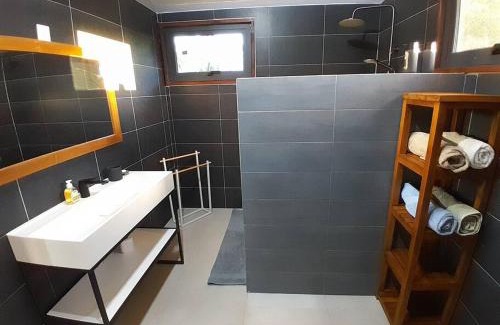 Paea House | Paea Lodge