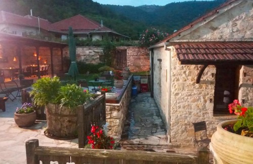 Delvinaki Hotel | Paeonia Suites