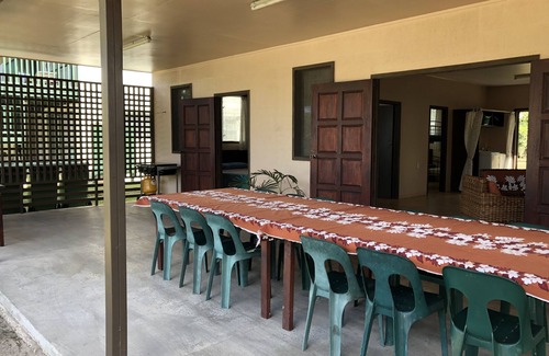 Tapere of Titikaveka House | Paia's Holiday Home - Spacious Holiday Home to relax in by the beach.