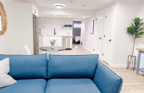 Southwest Edmonton Apartment | Paisley Suite. Dog Friendly.