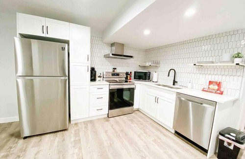 Southwest Edmonton Apartment | Paisley Suite. Dog Friendly.
