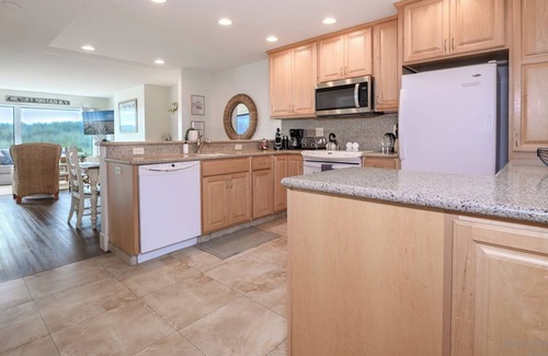 Pajaro Dunes Condo | Pajaro Dunes Resort - Cozy Seaside Condo Steps to the Beach with WiFi