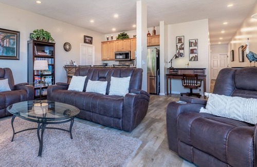 Watsonville Condo | Pajaro Dunes Resort: Extraordinary Luxury At The Beach! Sleeps 6