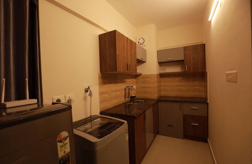 Nedumbassery Apartment | PAL SUITES ROOMS,n2min to the COCHIN INTERNATINAL AIRPORT NEDUMBASSERY