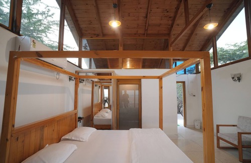 Mandvi Hotel | Palace Beach Camp