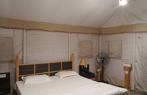 Mandvi Hotel | Palace Beach Camp