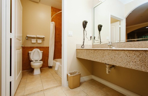 FM 1960 Hotel | Palace Inn Copperfield