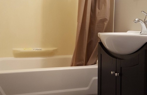 Sarnia Hotel | Palace Inn Motel
