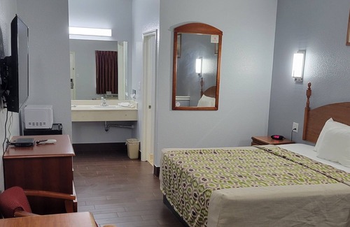 Hankamer Hotel | Palace Inn
