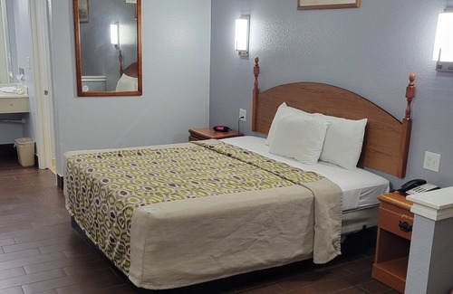 Hankamer Hotel | Palace Inn