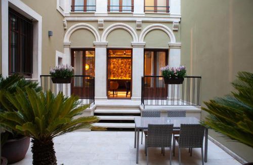 Leon City Centre Hotel | Palacete Colonial