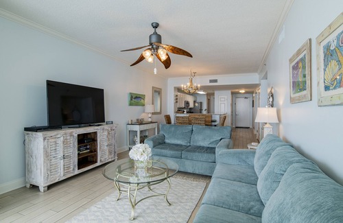 Ono Island Condo | Palacio Resort Gulf Front Condo! Walk To Dining And Shopping!