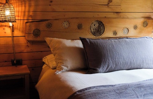 Castro Bed & Breakfast | Palafito Entre Mar y Tierra