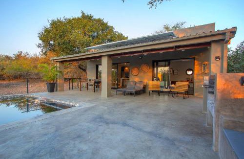 Marloth Park Villa | Palahala