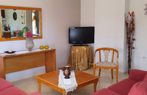Aktio-Vonitsa Apartment | Palairos: Garden experience revised (A/C, Wi-Fi, BBQ)