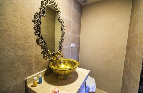 Quettanine House | Palais Shazam & Spa