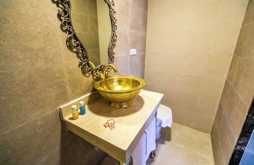 Quettanine House | Palais Shazam & Spa