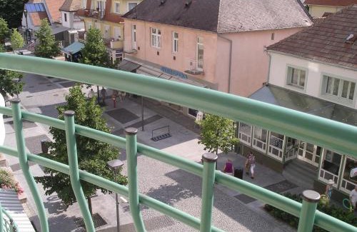 Heviz Apartment | Palast Wellness Appartement
