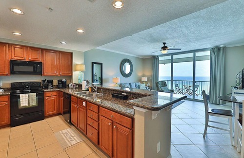 Summer Breeze Condo | Palazzo 204 Condo, The Amazing Water and Relaxing Sunshine!
