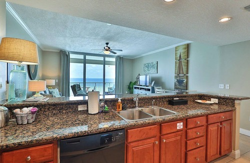 Summer Breeze Condo | Palazzo 204 Condo, The Amazing Water and Relaxing Sunshine!