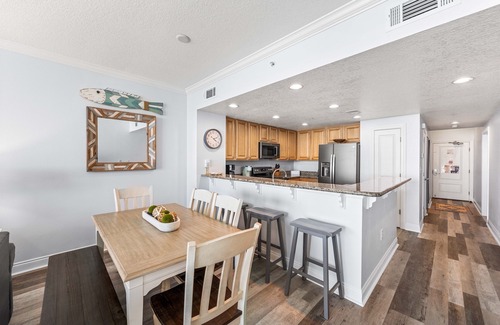 West Panama City Beach Condo | Palazzo #606 ~ Beach Service Included! Great Condo!