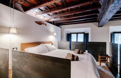 Como City Centre Apartment | Palazzo Del Pero - The House Of Travelers