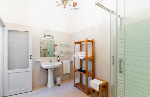 Gallipoli House | Palazzo Grassi by Vivimy