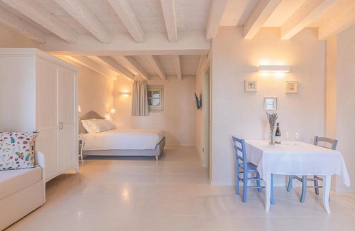 Gargagnago di Valpolicella House | Palazzo Montanari Art & Wine Luxury Apartments