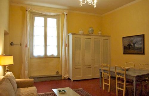 Lucca Historical Center Bed & Breakfast | Palazzo Tucci Residenza d'epoca
