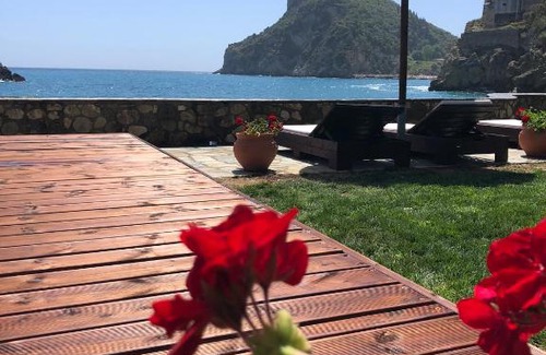 Lakones Villa | Paleokastritsa beach villa Yannis