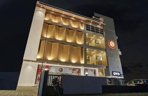 Bhopal Hotel | Palette - Hotel Saket Greens
