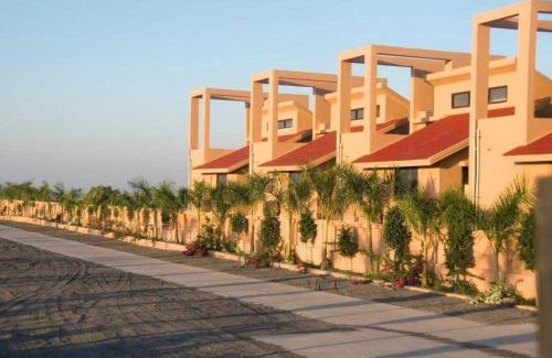 Padadhari Hotel | Palette The Royal Castle Resort Rajkot