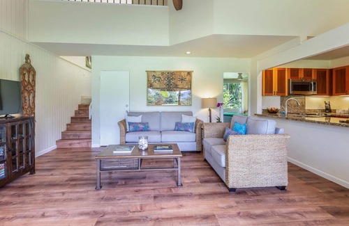 Princeville Condo | Pali Ke Kua 12, Upgraded Hawaiiana Princeville Condo with A/C