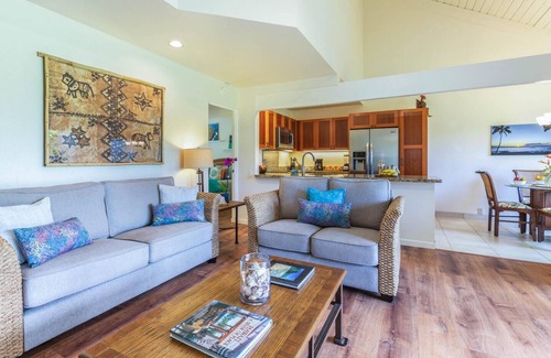 Princeville Condo | Pali Ke Kua 12, Upgraded Hawaiiana Princeville Condo with A/C